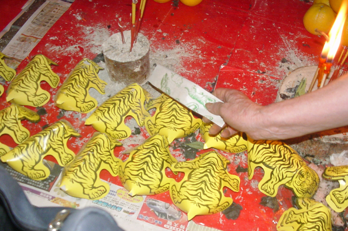 Six unusual cultural habits that Hongkongers embrace gafencu magazine villain hitting