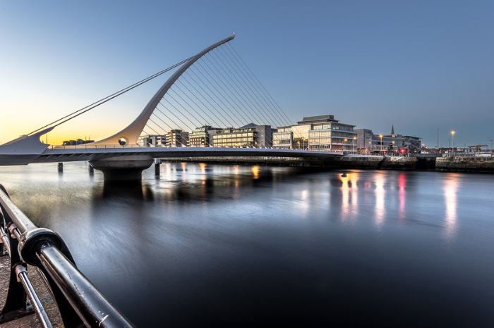 Ireland_travel_Gafencu_The Dublin Guide Travel through the lure of the Irish samuel beckett bridge