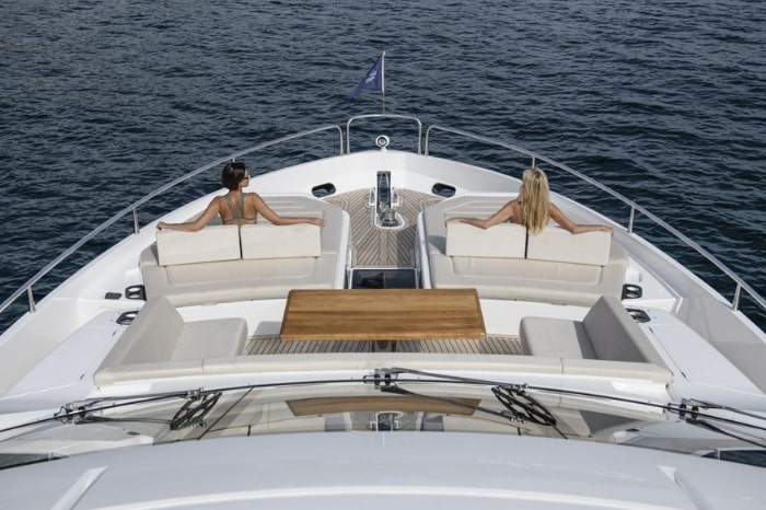 Sunseeker 76 Yacht front deck Image