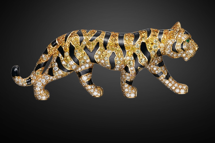Cartier tiger brooch with emerald eyes Image