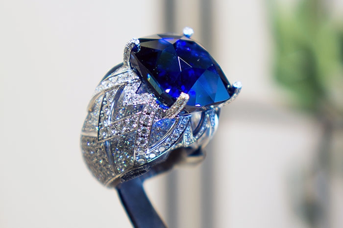 Piaget-Blue-Ring-is-the-showstopper-of-Sunlight-Journey Image