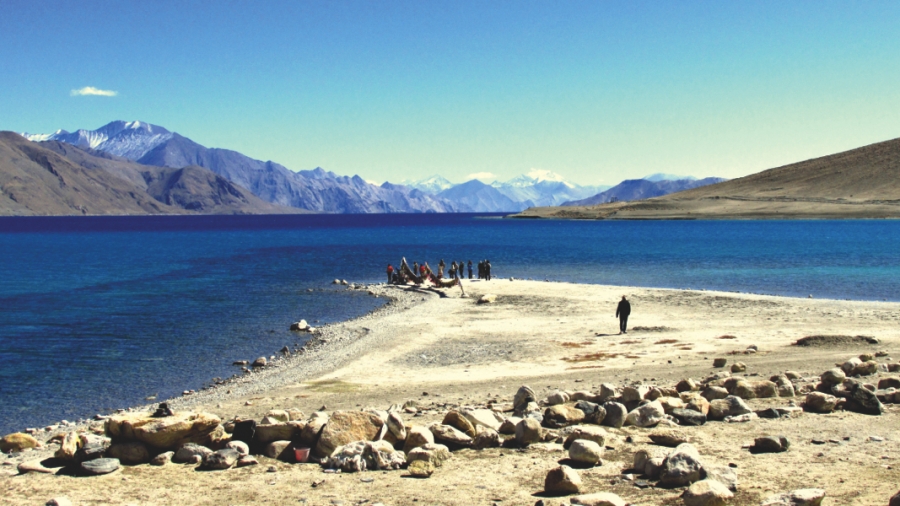 Pangong_lake_in_Ladakh Image