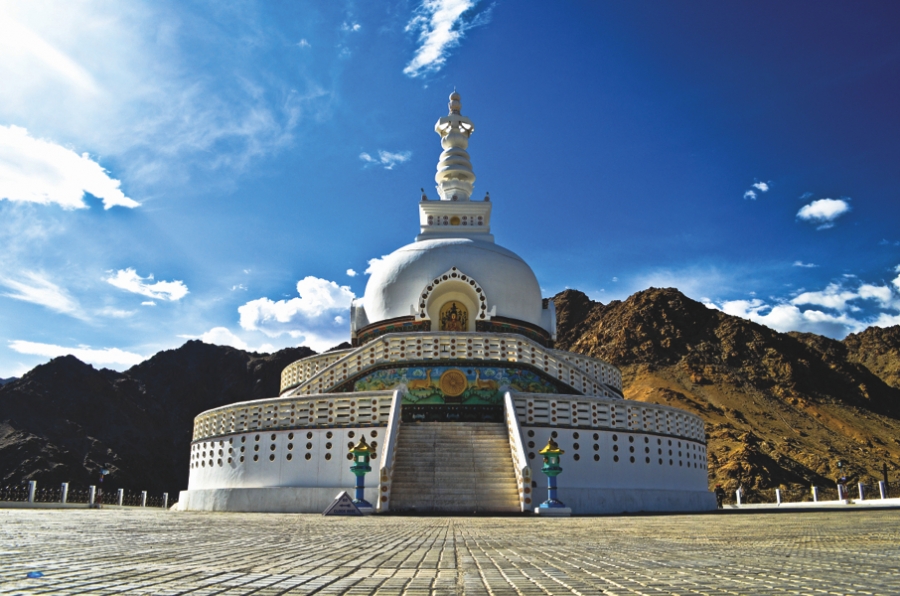 Shanti_Stupa_,Ladakh_eff Image