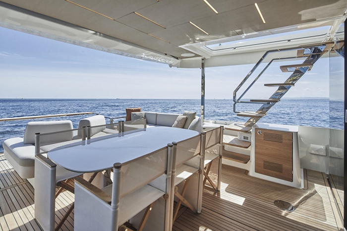 gafencu_new_luxury_motor_yacht_release_2021_prestige-x70 (6) Image