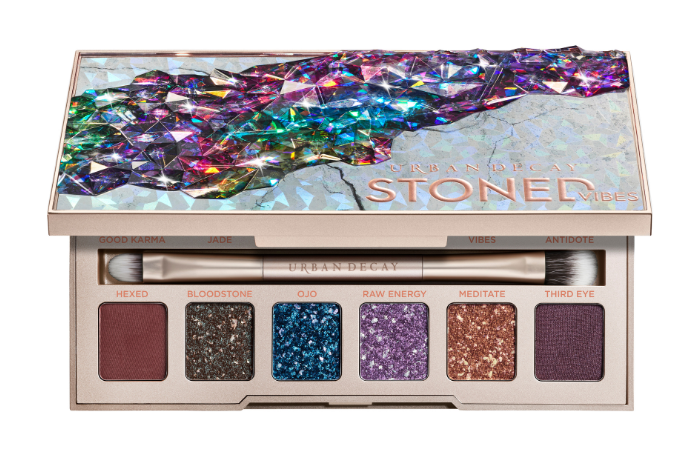Nine make-up tips to glam up a new year and new you gafencu magazine _URBAN DECAY_STONED VIBES EYESHADOW PALETTE$500_3 Image