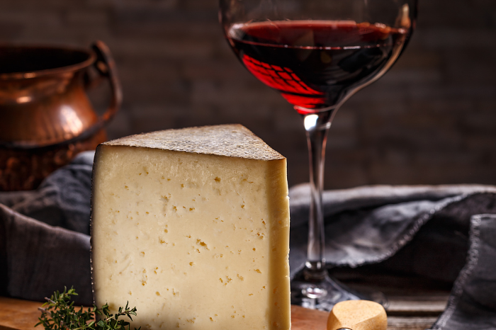 gafencu dining wine Six tips to make you an expert at pairing different cheeses with your wines cheddar and wine Image