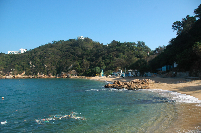 gafencu magazine hong kong travel outyling island Island Getaway A quick sight-seeing guide to Cheung Chau grilled squid kwun yum beach Image
