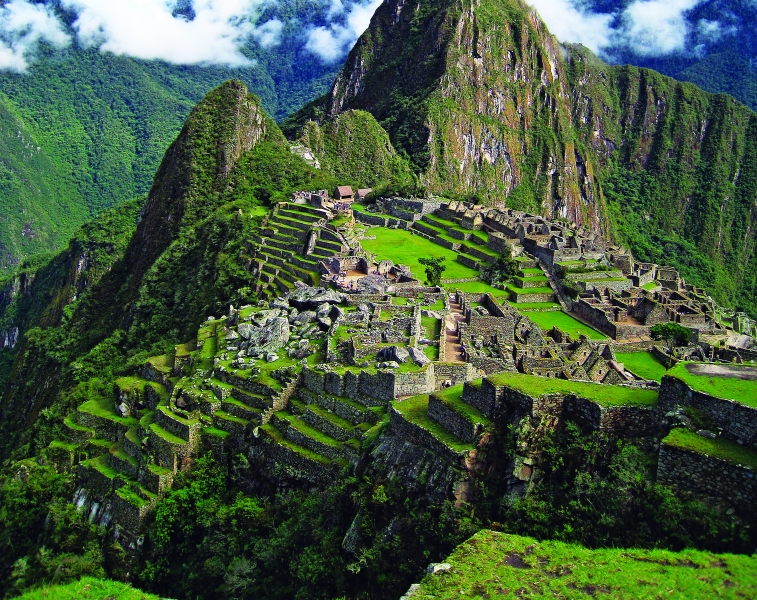 Over_Machu_Picchu_eff2