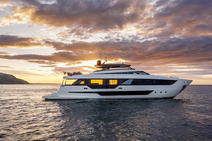 gafencu_new_luxury_motor_yacht_release_2021_ferreti_ty-1000 (4) Image