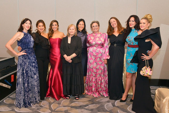 OneSky Founder & CEO Jenny Bowen with the OneSky Gala organising committee. Image