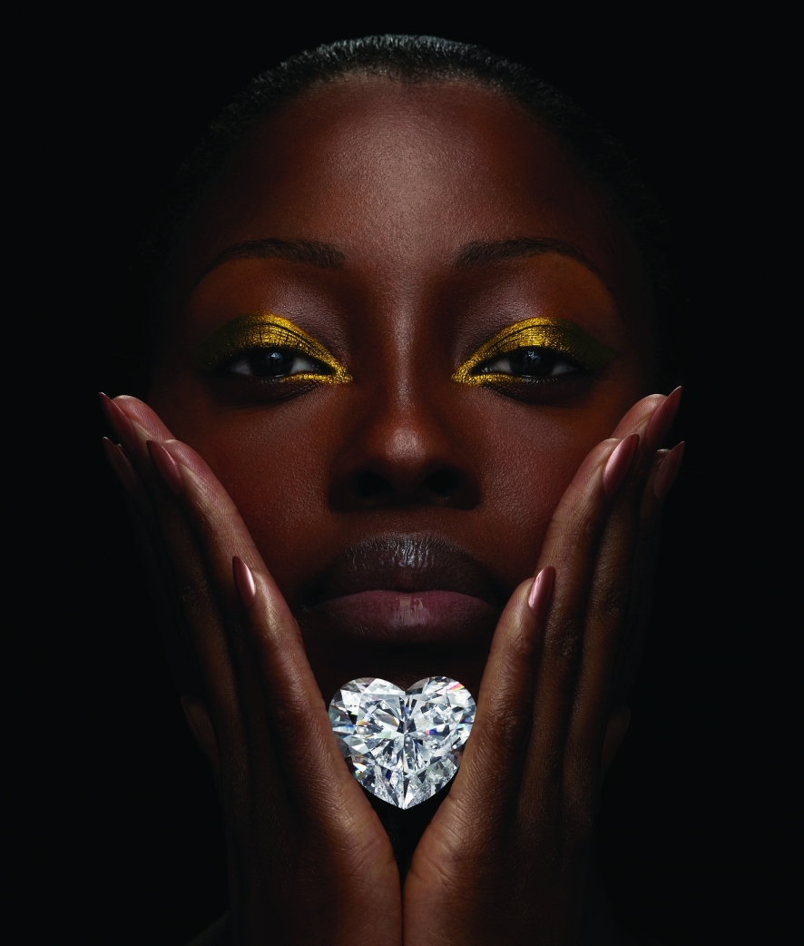 (5) The Graff Venus diamond held by model