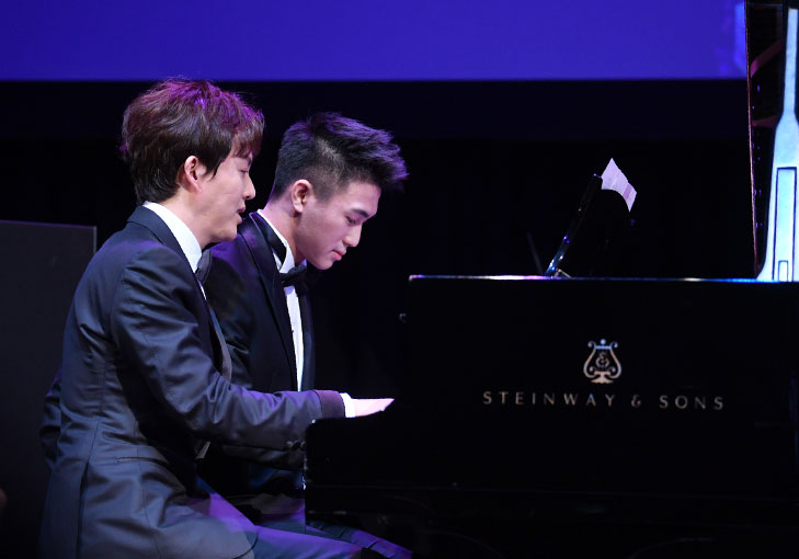 Pianist Yundi Li and Stanley Ho's son Mario performed lovely duets at the Academy Gala