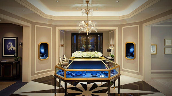 Explore the new Harry Winston salon in Central