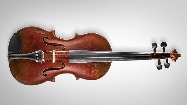 E=MusiC²: Einstein’s favourite fiddle goes under the gavel