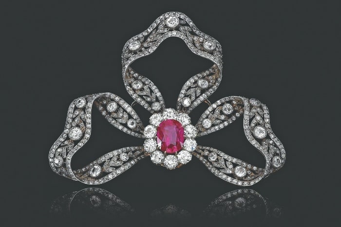 A beautiful example of Marie Antoinette's jewels