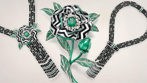 Duallery: Transformable jewellery in haute couture