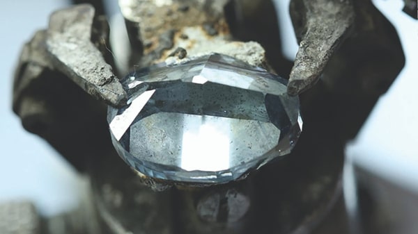 Mammoth blue diamond discovered