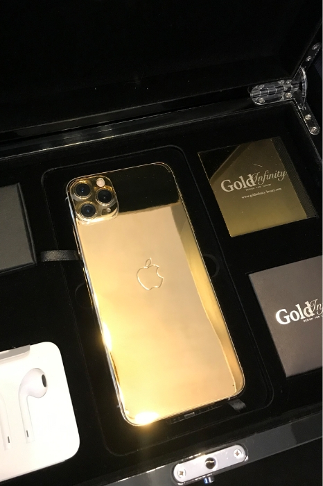 Gold Infinity iPhone 11 Pro showcase