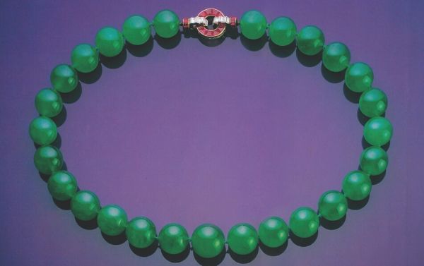 Heavenly Harmony: Gorgeous jade necklace shines at auction