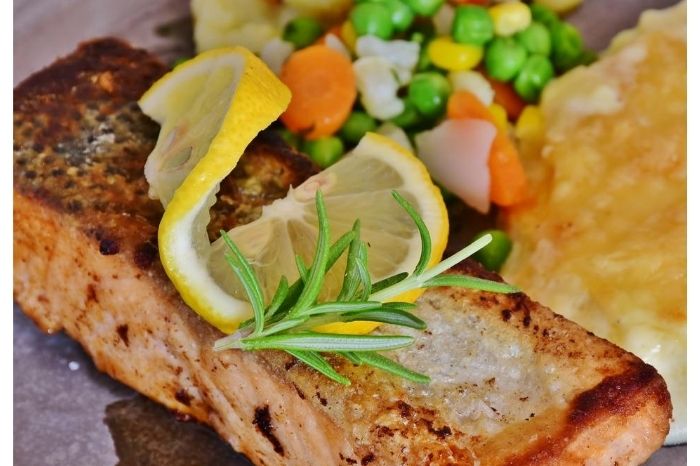 paleo-diet-lemon grilled salmon -home-cooked-recipe-gafencu