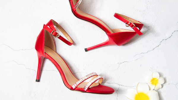 Choose comfortable yet fashionable heels gafencu magazine feature