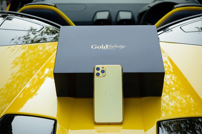 Feast your eyes on the stunning new Gold Infinity Dan Wells Limited Edition 24K gold-plated iPhones gafencu -3