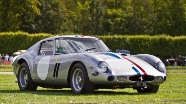 Starting a car collection? 8 classic cars that you should not miss!