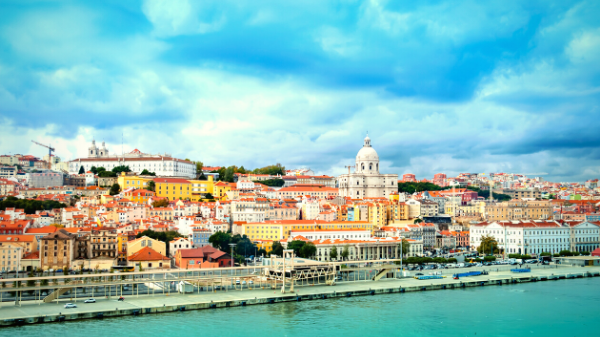 lovely_Lisbon_gafencu_travel_portugal_april 600x337