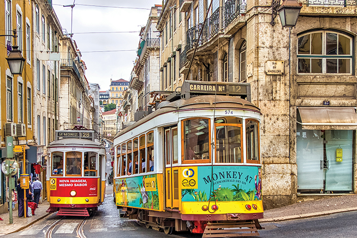 trams-Lisbon_gafencu_travel_portugal_april