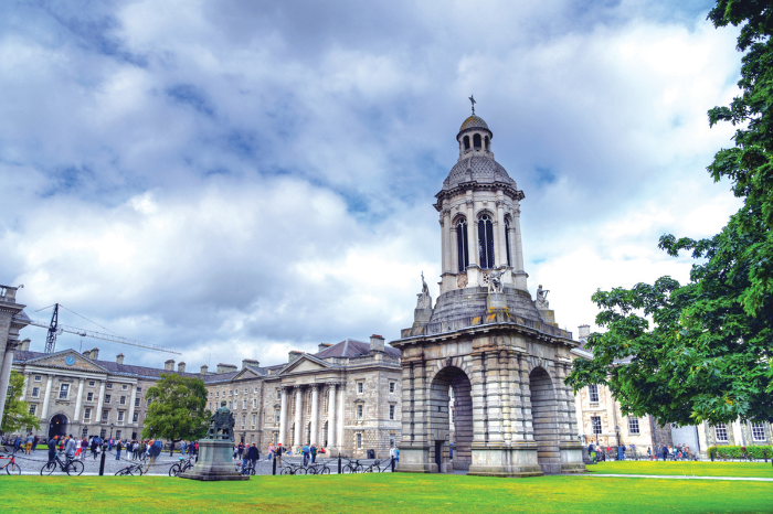 Ireland_travel_Gafencu_The Dublin Guide Travel through the lure of the Irish trinity college