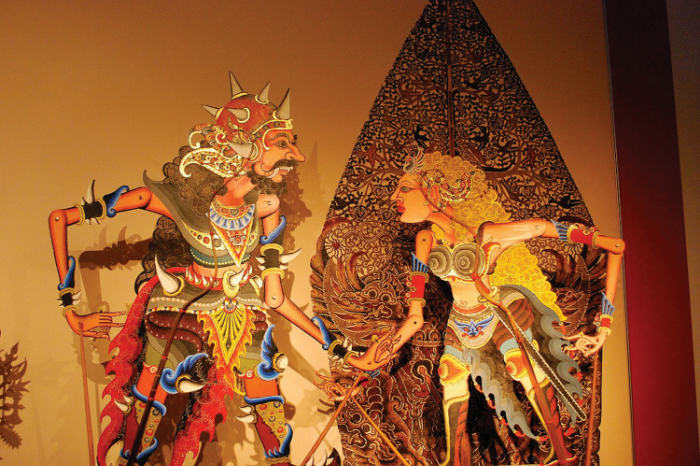 travel-bali-indoesia-island-getaway-wayang puppet show